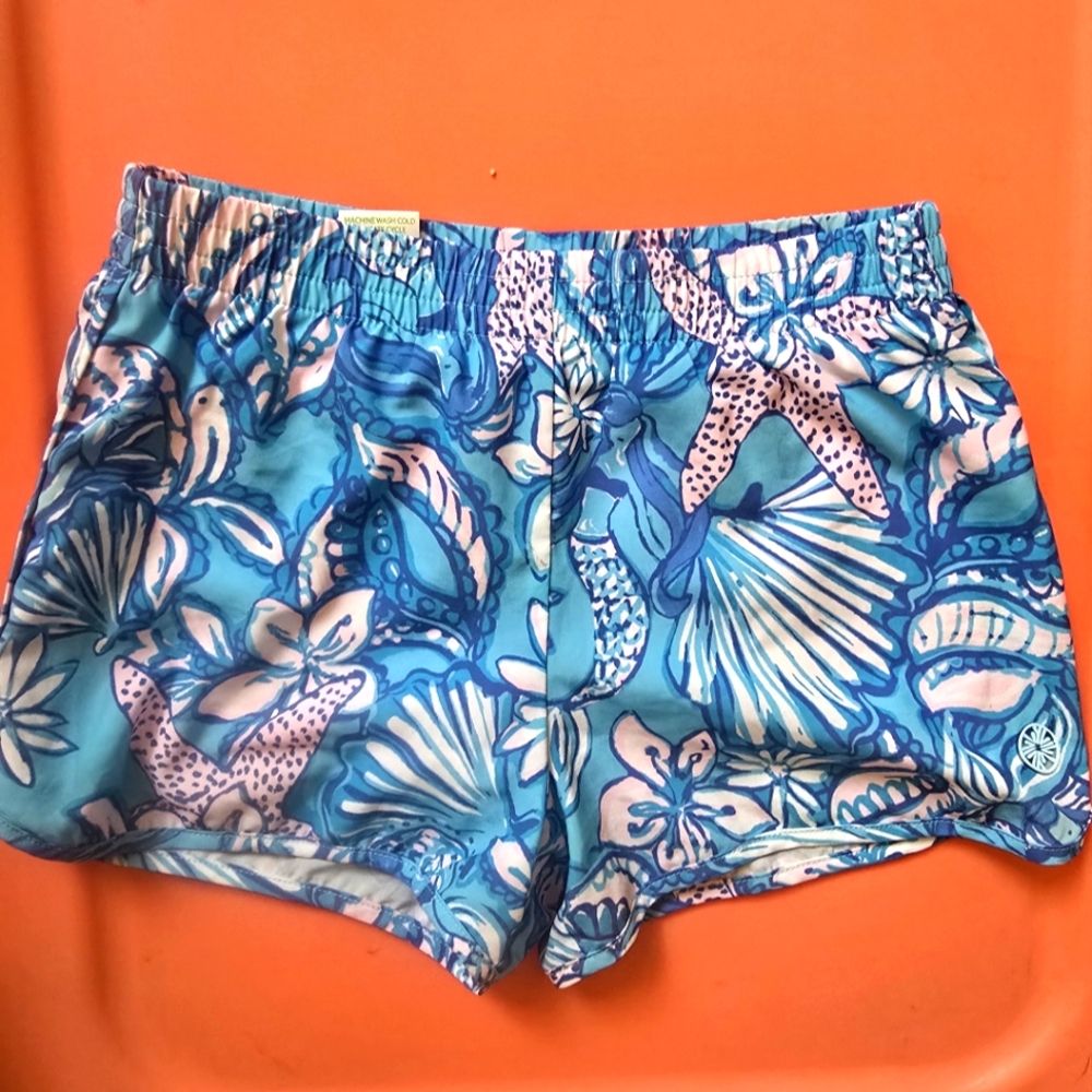 Lilly Pulitzer Girk size Small Shorts Blue and Pink Patterned Shorts Mermaid
